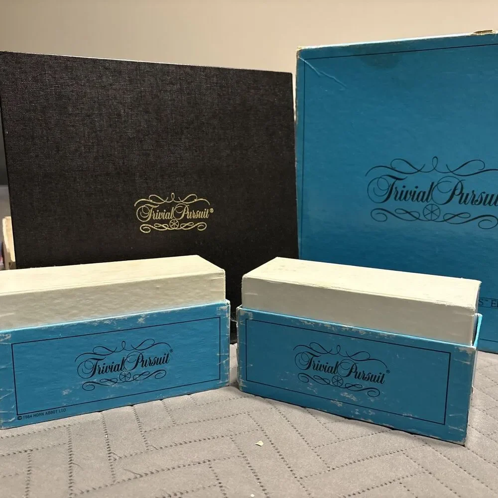 Horn Abbott Trivial Pursuit: Master Game - Young Players Edition Cards And Board
